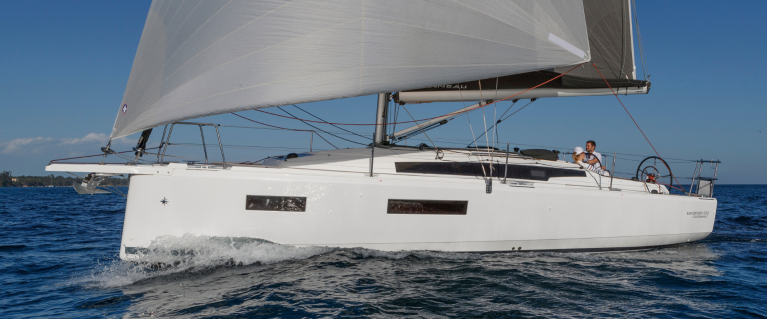 nuovo-sun-odyssey-350---new-2024-barche-a-vela-3-58-36.png (EN)