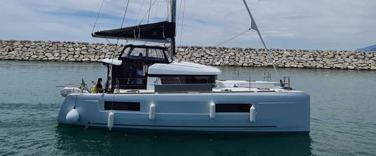 usato-lagoon-40-catamarano-usato-in-vendita---anno-2020-barche-a-vela-3-43-47.jpg (EN)
