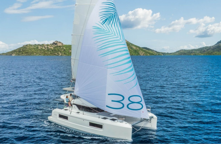 LAGOON 38